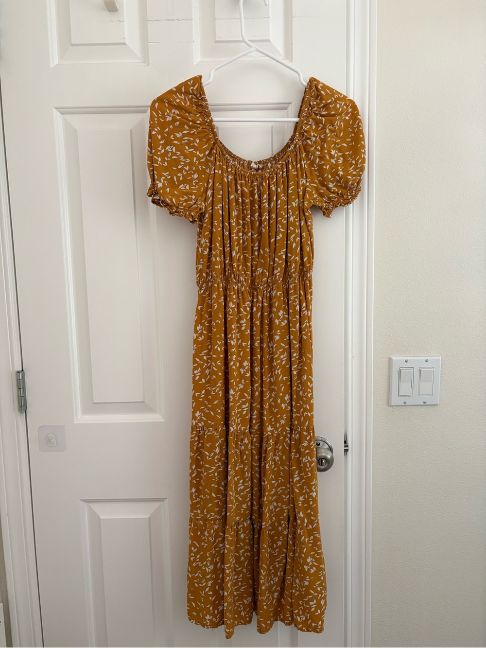 Mustard Floral Puff-Sleeve Maxi Dress